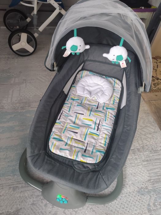 Продам шезлонг качелю