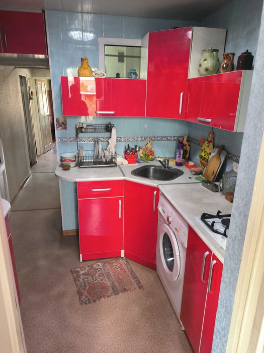 Продается 3 ком квартира Risoviy bozor oldida 3 xona kvartira sotiladi