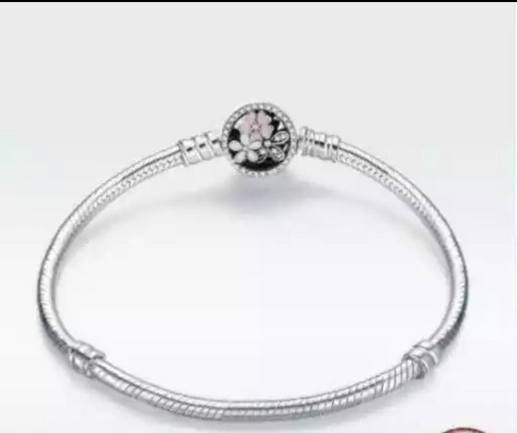 Гривна Пандора