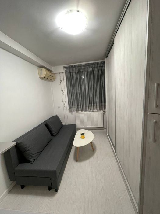 Vând 2 garsoniere pe strada Iza