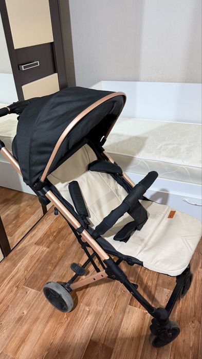 Продаю детскую коляску