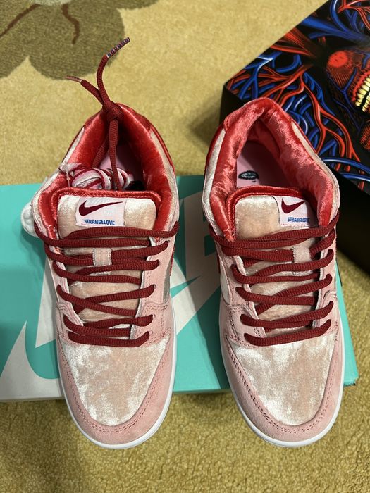 Nike SB Strange Love
