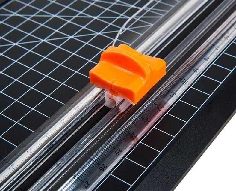 Taietor de hartie tip ghilotina pentru formate A3 A4 A5 B5 de precizie