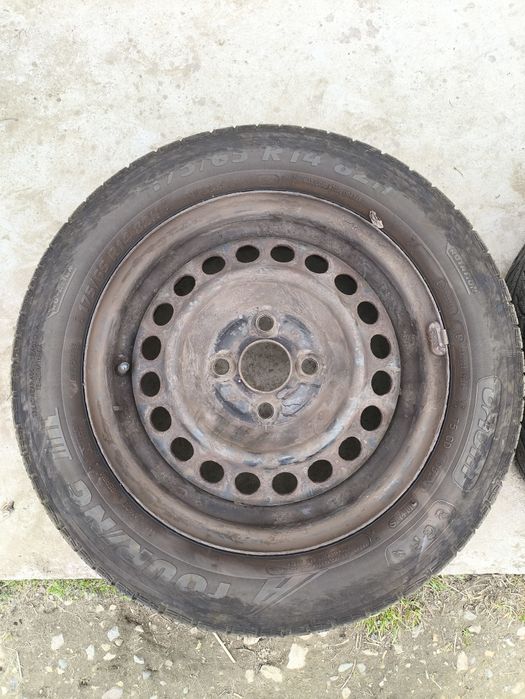 Джанти с летни гуми за Хонда джаз.