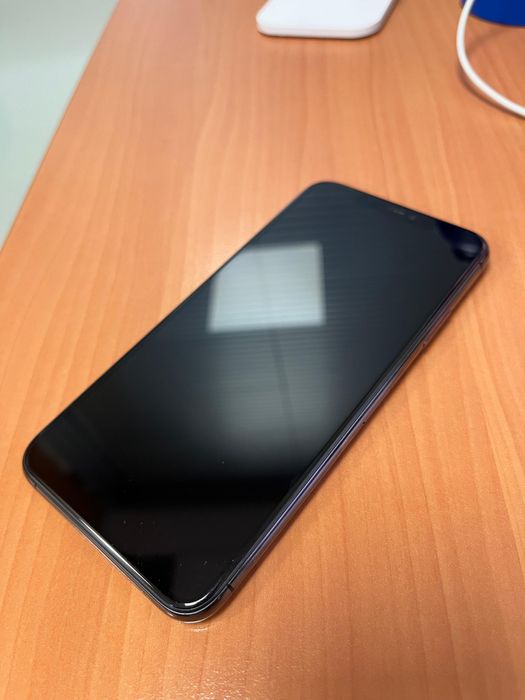 Iphone 11 pro max 64 72%