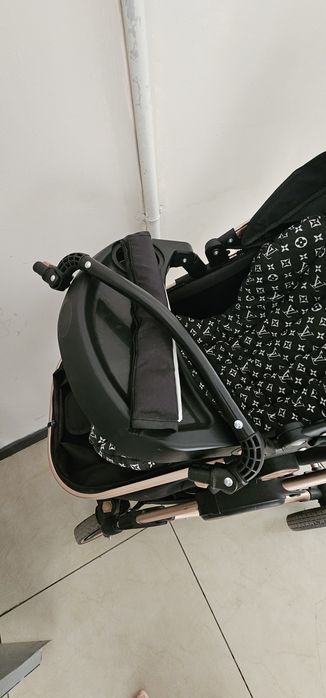 Продам детскую коляску