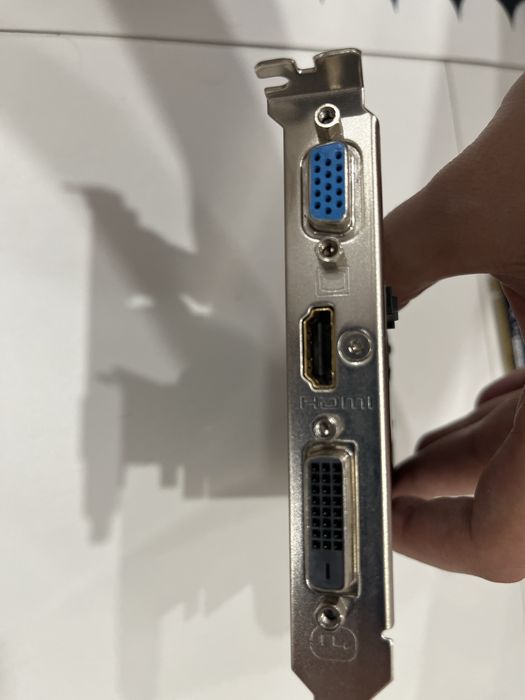 Продам видеокарту GT710, 2 GB