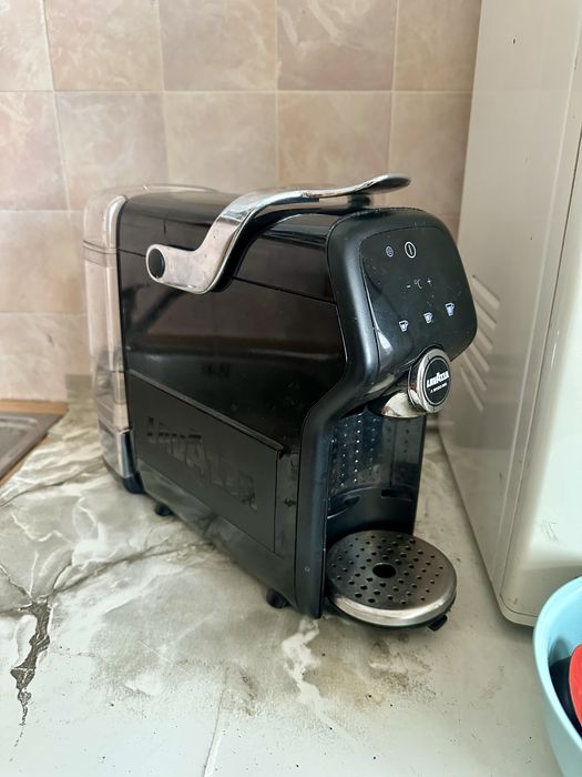 Кафемашина Лаваца Lavatzza с капсули