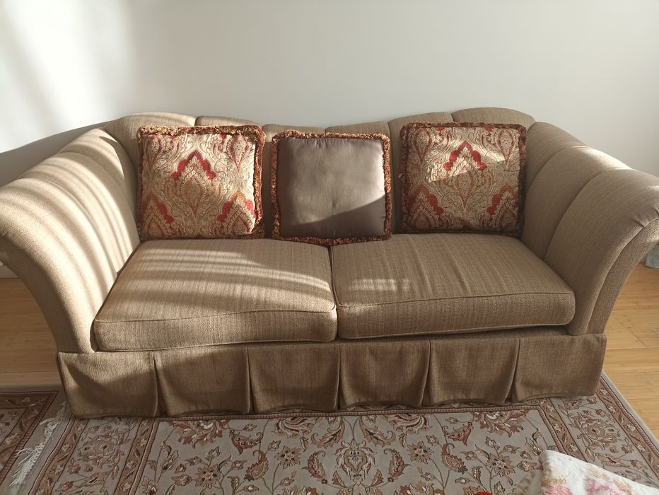 диван Desiderio производства США