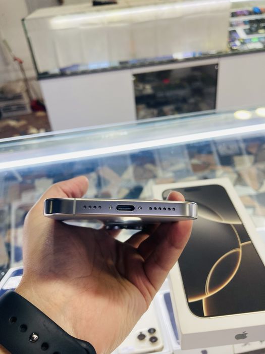 iPhone 16 Pro Max 256 gb 100%