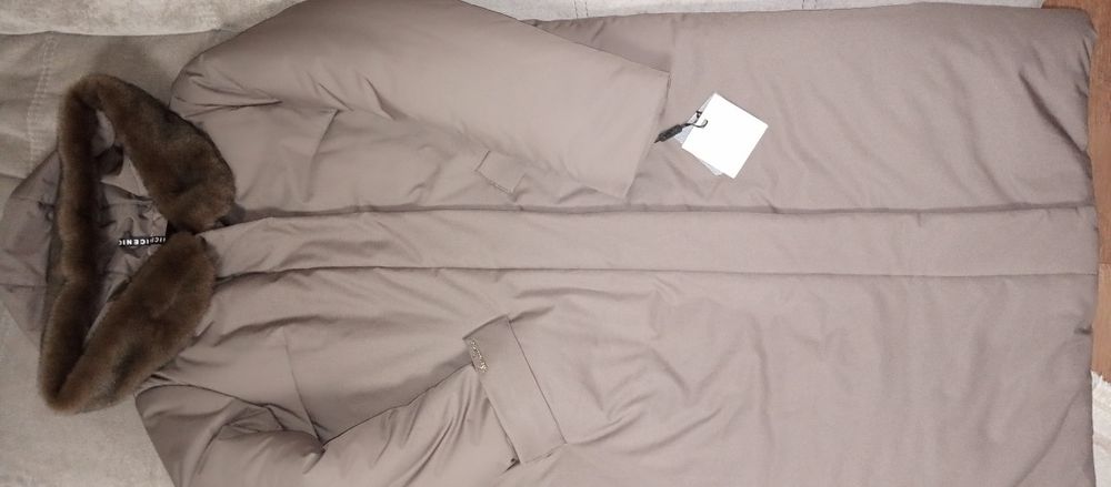 Продается женский пуховик