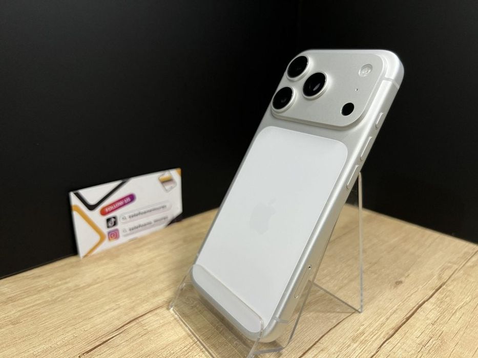 Iphone 17 Pro 256Gb Silver Second-Hand 3 ani garanție, Telefoane Mures