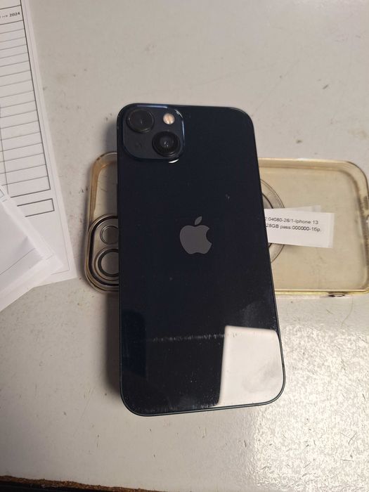 iPhone 13 - 128GB - 84%