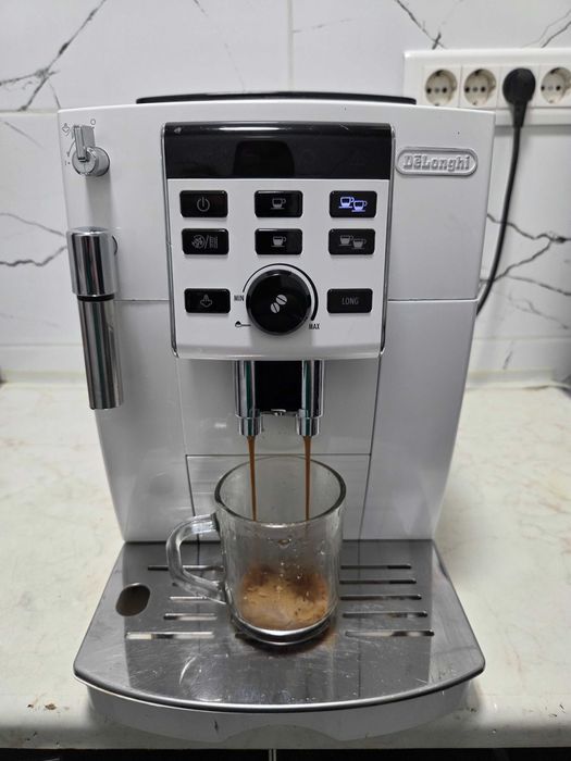 Espressor Automat DeLonghi Magnifica S ECAM 13.123.W Aparat cu Cafea Boabe