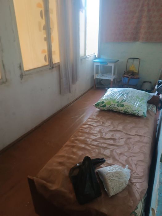 Продаю 1 комнатную квартиру на массиве Феруза