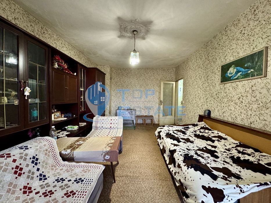 Двустаен панелен апартамент в град Стажица, област Велико Търново