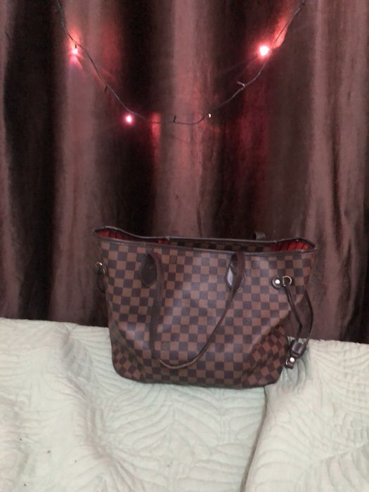 Сумкалар 4мын тенгеден