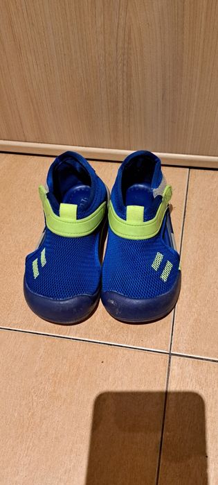 Детски сандали .