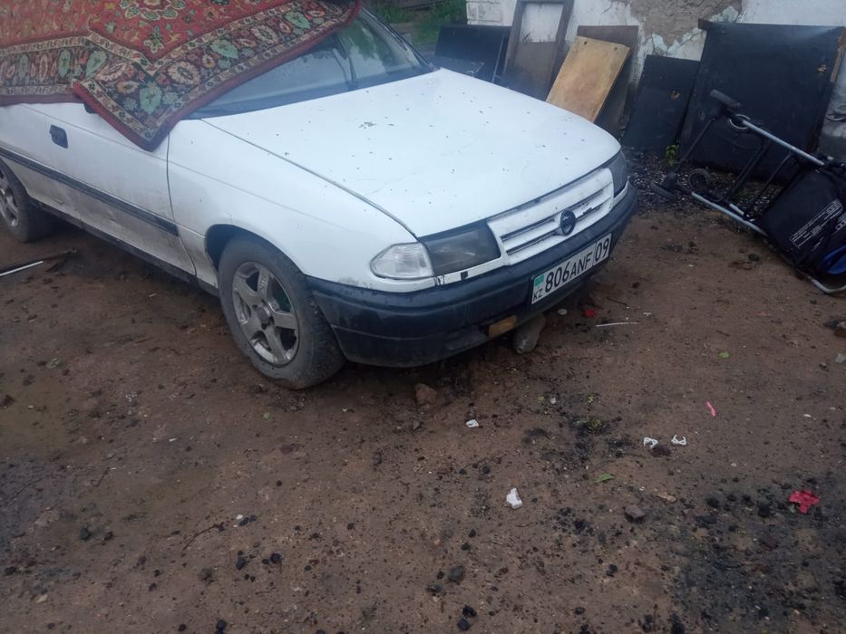 Продам Опель астра срочно