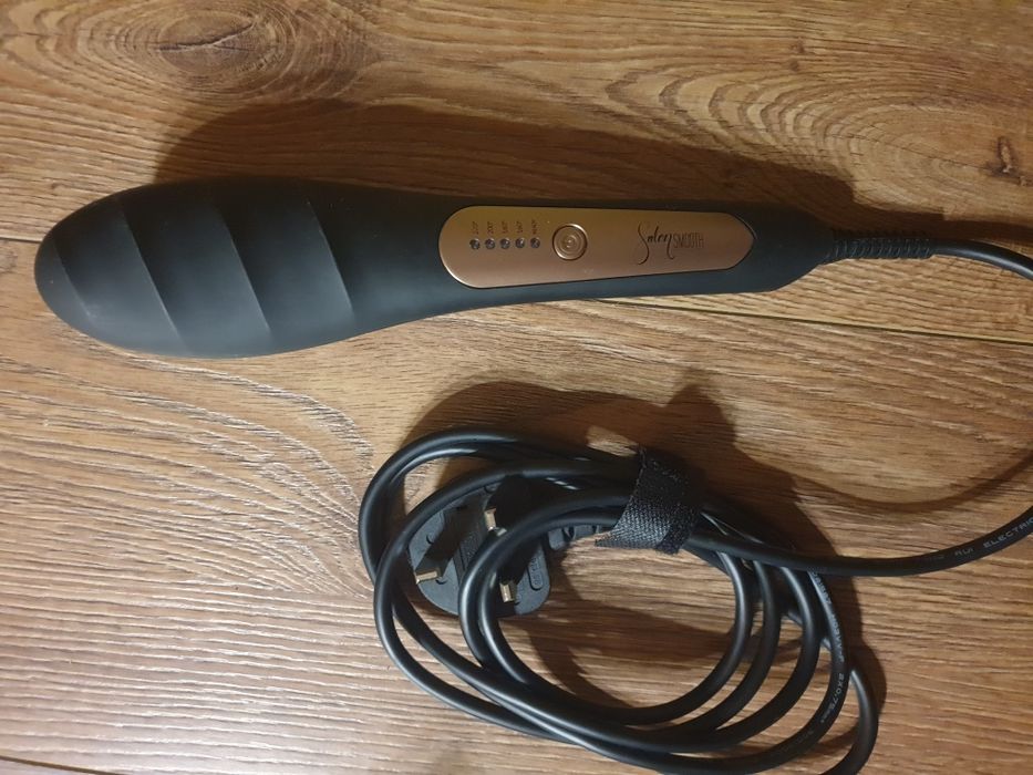 Маша и четка за коса