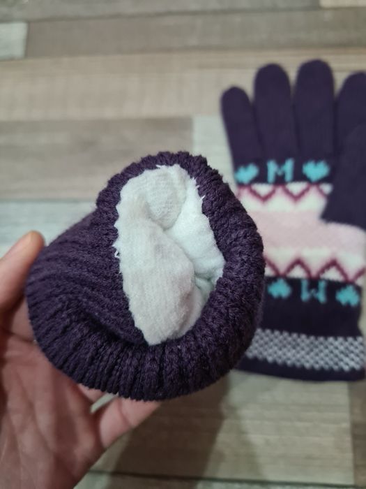 Mănuși de iarnă tricotate