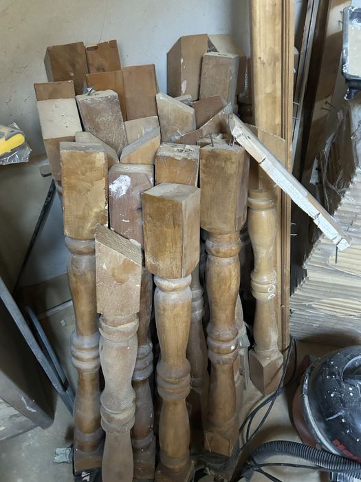 Stîlpi pentru balostradă de paltin