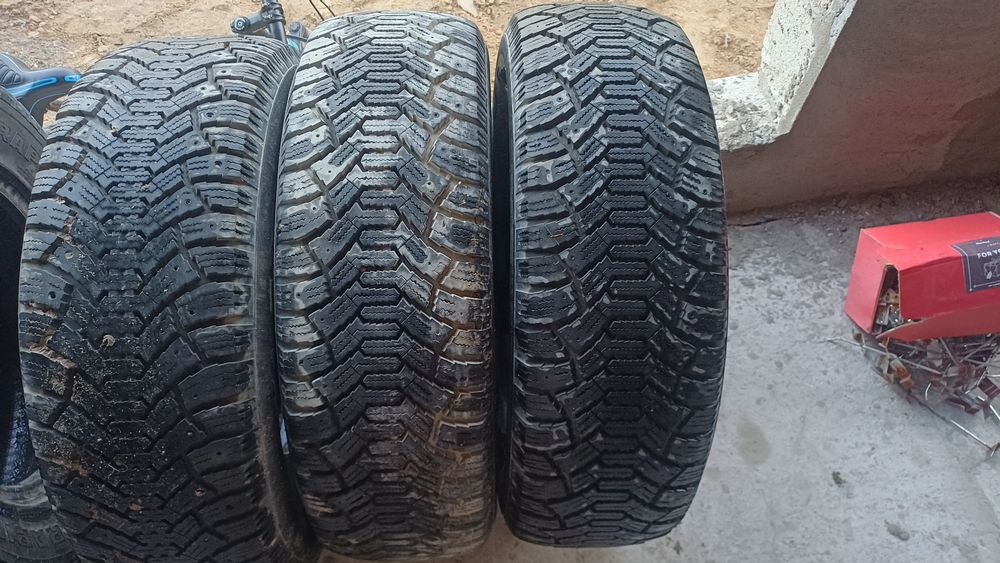 235/75 R15 донгелек сатылады