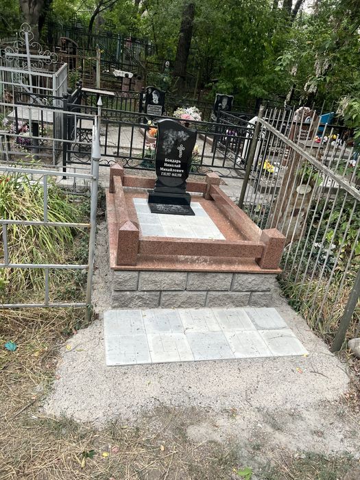 Установка памятников