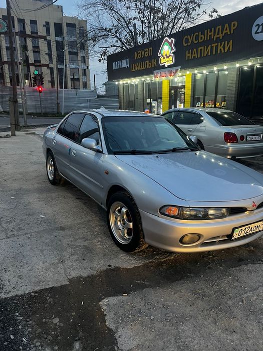 Митсубиши Галант