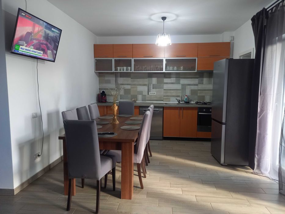 Vand/inchiriez 1/2 duplex ,Ghiroda, proprietar