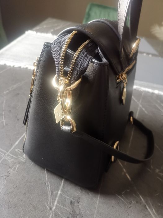 Дамска раничка - чанта