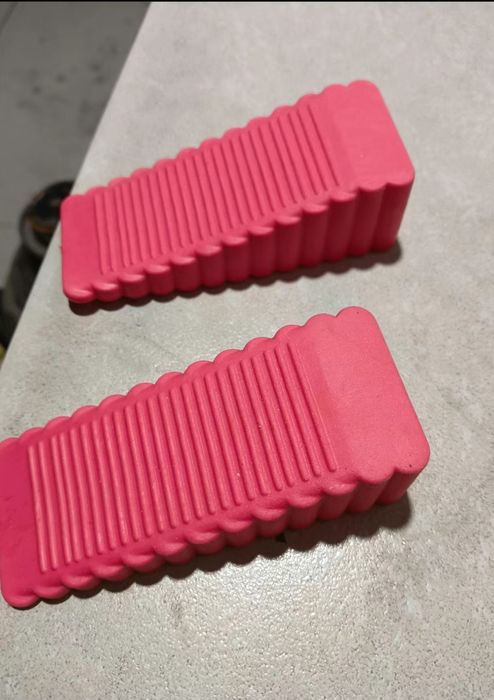 Стоппер для двери. Новый.