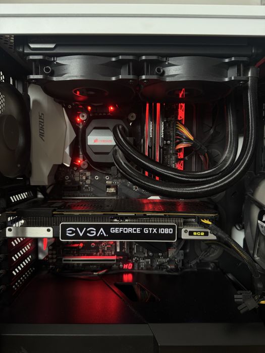 Pc Gaming i7 7700k + GTX 1080 8GB + 16GB RAM + AIO Corsair