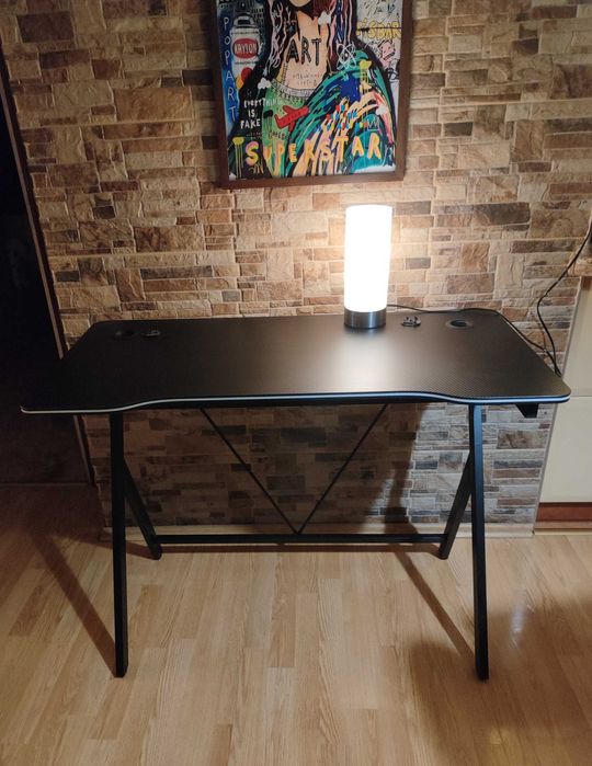 Ново гейминг бюро Huzaro Hero 1.4 – Черно, Стомана/Carbon Fiber