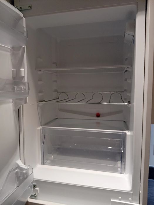 Предлагам почистване по домове и офиси.
Искам да помогна на хора, коит