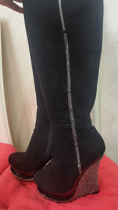 Дамски луксозни ботуши