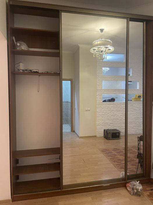 Продам 2 шкафа купе