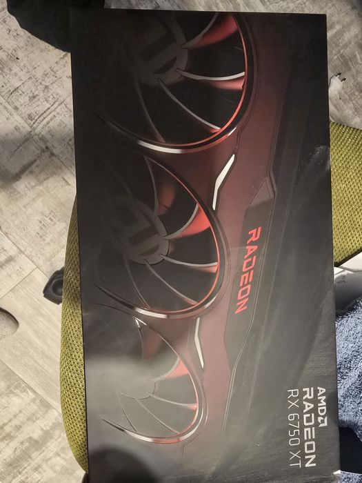 Placa video RX 6750XT + Sursa 750w