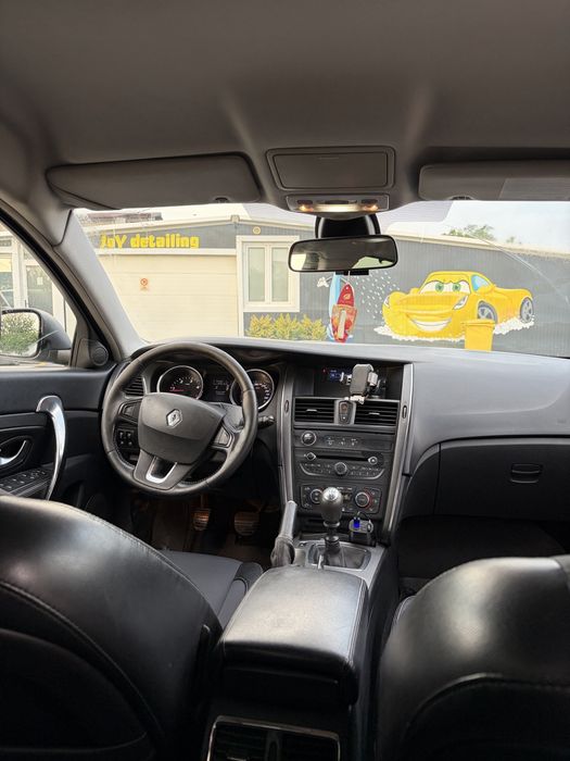 RENAULT Latitude 2011 — imagine 5