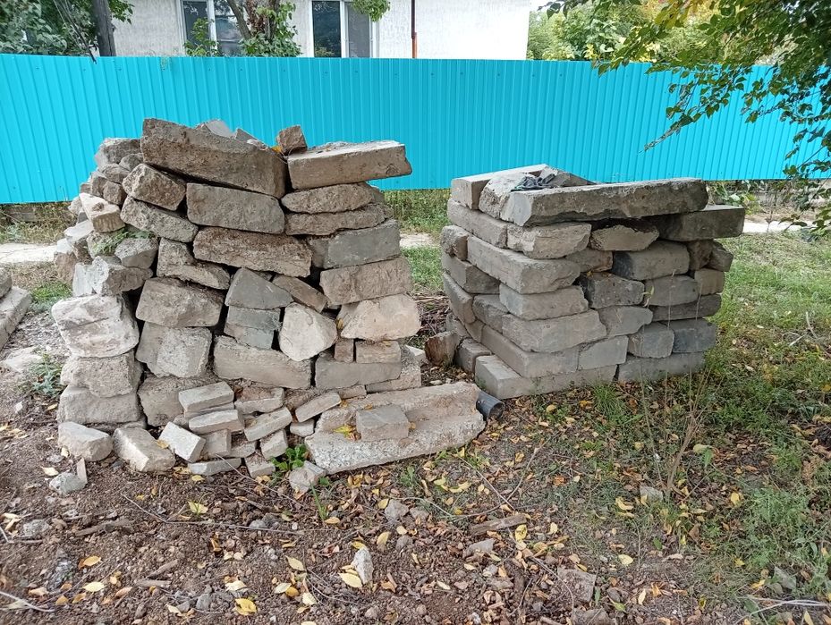 Бут камени и камни