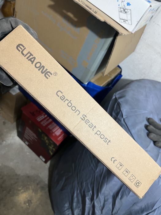 Карбонова седалка с колче