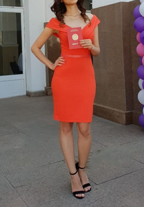 Вечерние платья