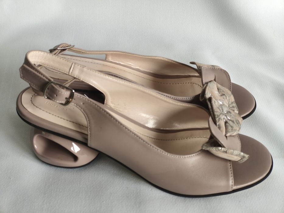 Roxanne, нови сандали естествена кожа, номер 39