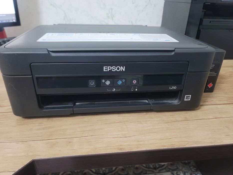 Продаётся два принтера Epson и Canon
