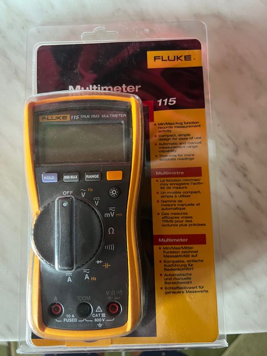 Fluke 115 True RMS Multimeter