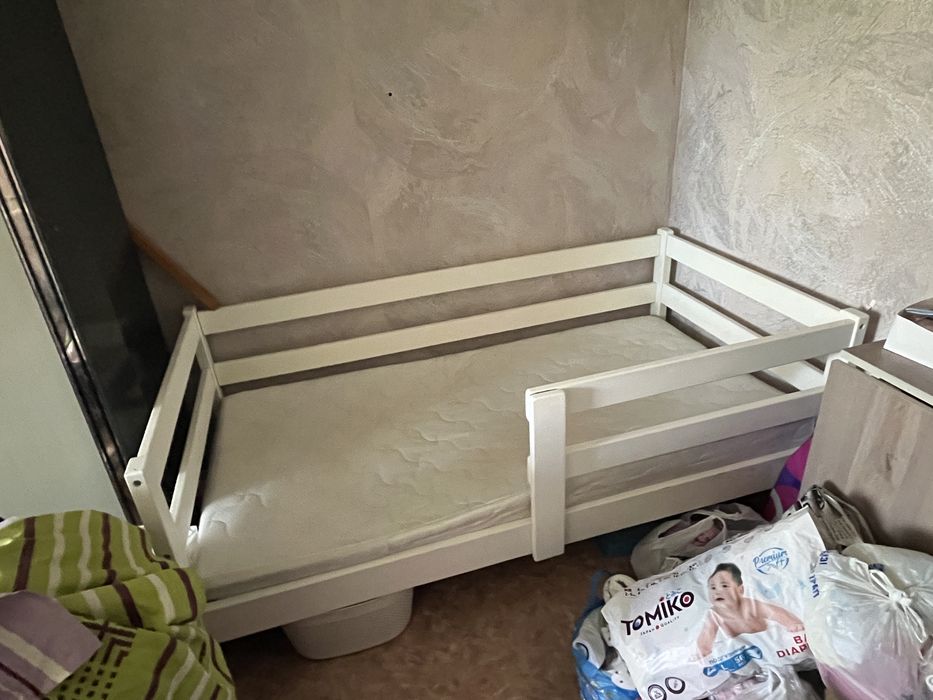 Продам кровать детскую