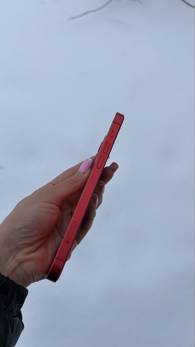 Iphone 12 красный