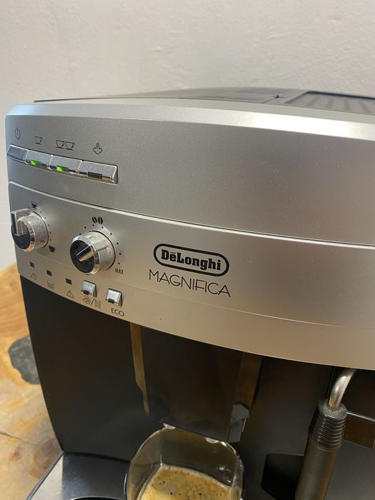 Expresor /espressor cafea delonghi magnifica