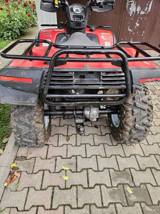 Atv can am.        .
