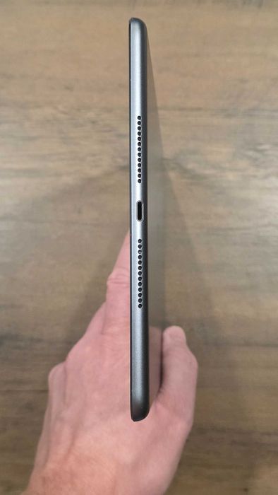 iPad generația 9 de 64 GB